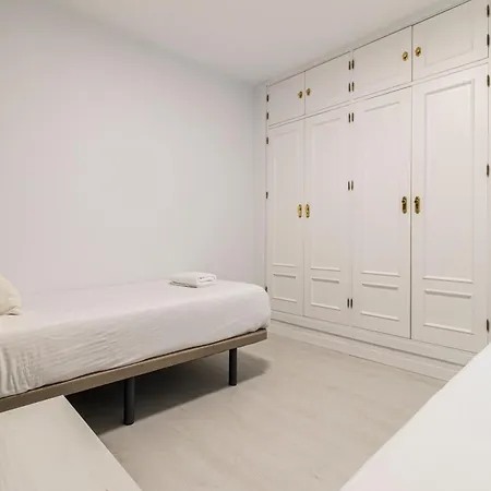 Allo Francos Iv Parking Centro 3 * Херес-де-ла-Фронтера