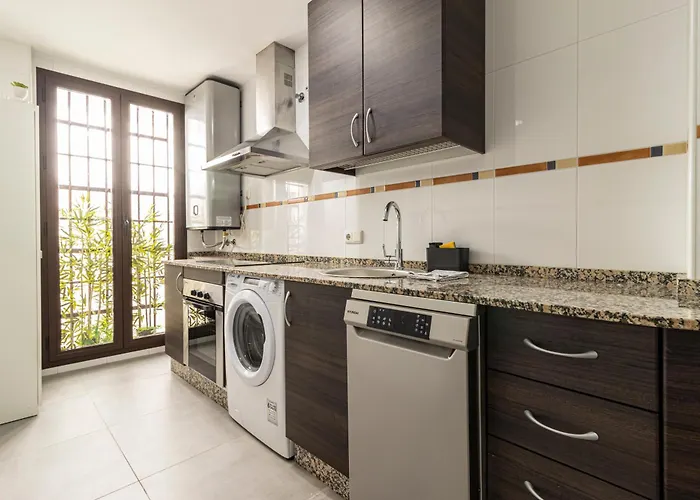 Allo Francos Iv Parking Centro 3 아파트