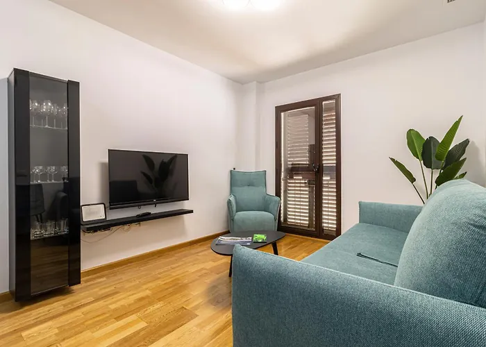 Allo Francos Iv Parking Centro 3