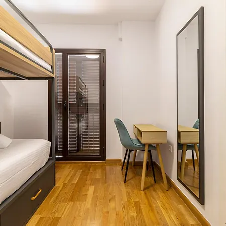 Allo Francos Iv Parking Centro 3 *