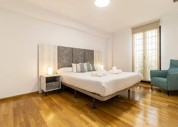 Lägenhet Allo Francos Iv Parking Centro 3